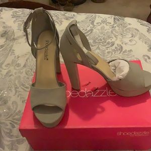 Grey straps heel. Size 7